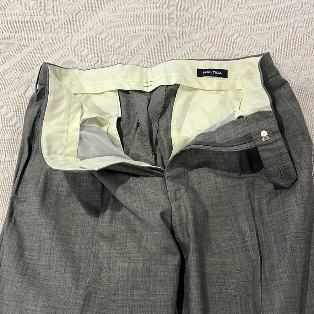 Nautica Suit, 40R, Grey, Never Worn - Picture 7 of 7